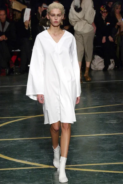 Look 8